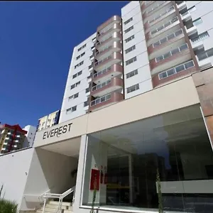 https://everest-flat-caldas-75690-000.caldasnovashotels.com